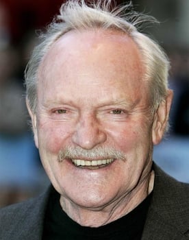 Julian Glover isactor