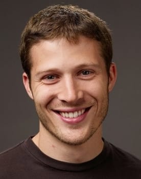 Zach Gilford isactor