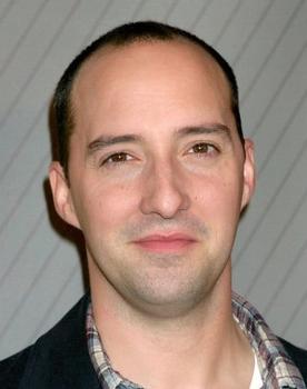 Tony Hale isactor