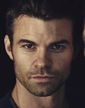 Daniel Gillies isactor