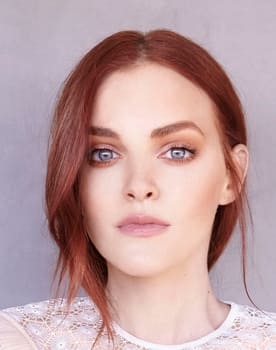 Madeline Brewer isactor