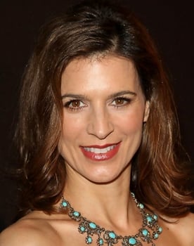 Perrey Reeves isactor