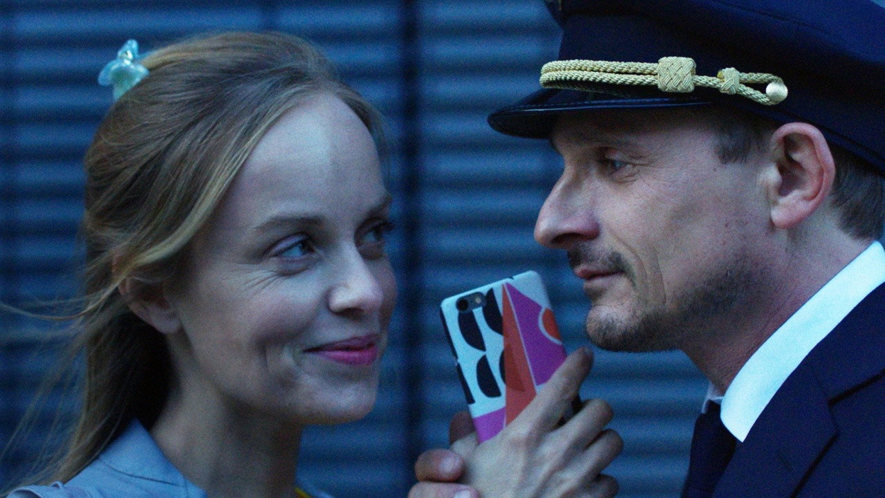 video-section-banner-image
