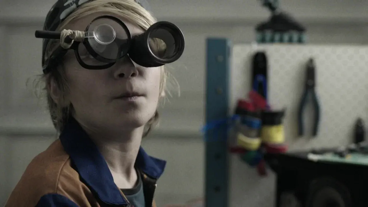 video-section-banner-image
